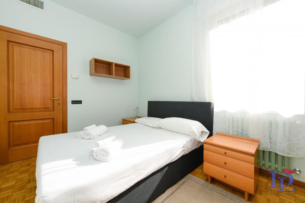 Desenzanoloft Official Partner Marriott Homes & Villas - Charming On The Lake Front Lake Дезенцано-дель-Гарда Экстерьер фото