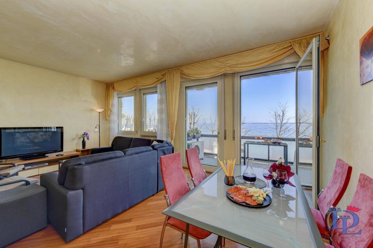 Desenzanoloft Official Partner Marriott Homes & Villas - Charming On The Lake Front Lake Дезенцано-дель-Гарда Экстерьер фото