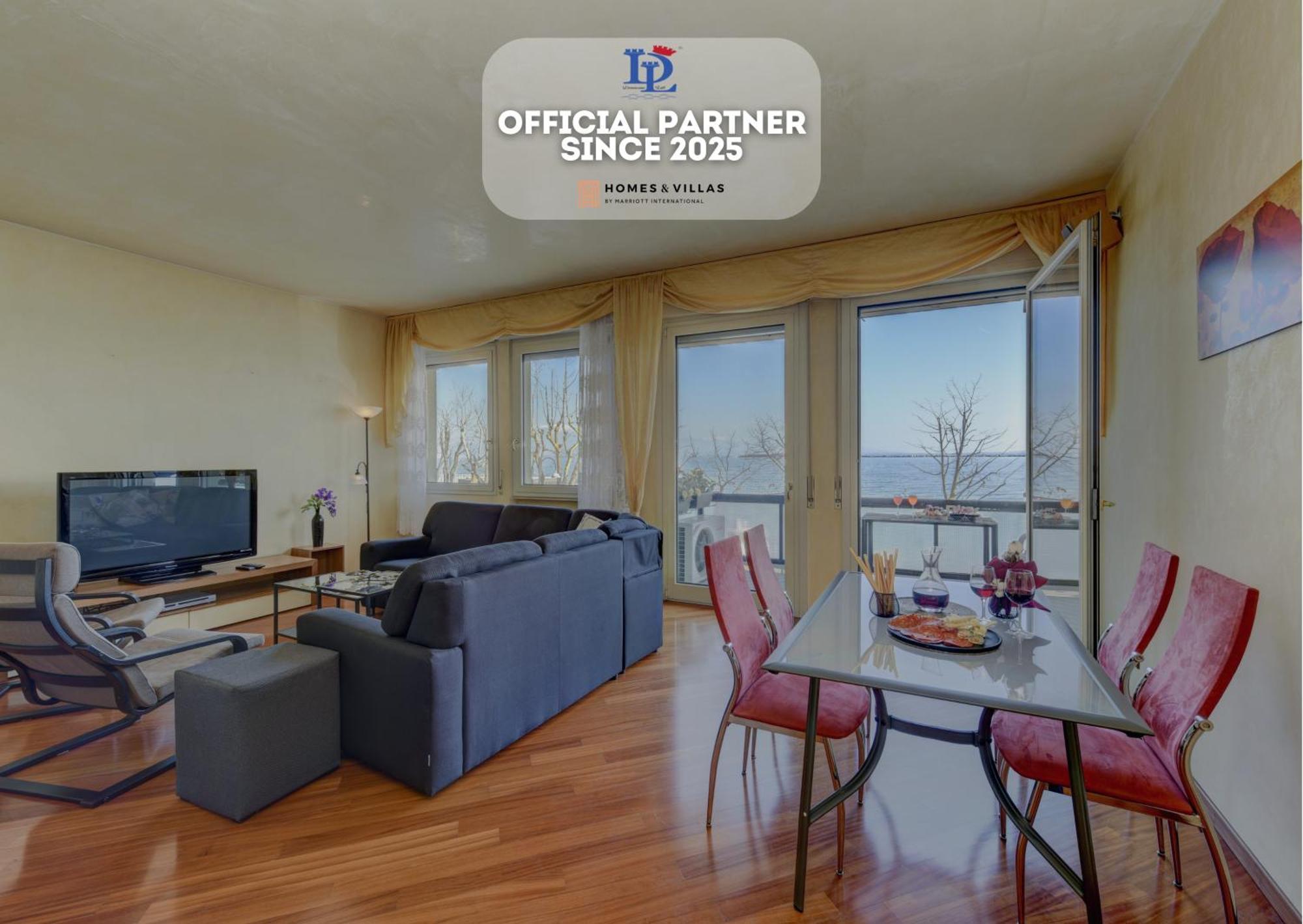 Desenzanoloft Official Partner Marriott Homes & Villas - Charming On The Lake Front Lake Дезенцано-дель-Гарда Экстерьер фото